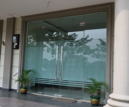 cửa kính cường lực Bình Dương