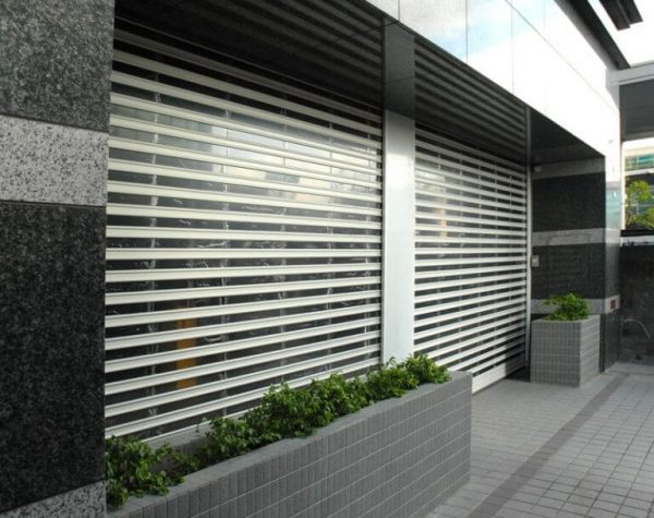 Cửa cuốn 20