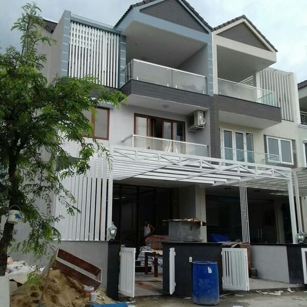 Lan can kính cường lực 07