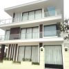 Lan can kính cường lực 09