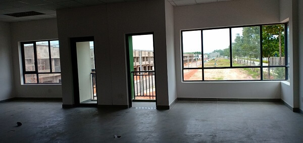 cửa kính bản lề sàn