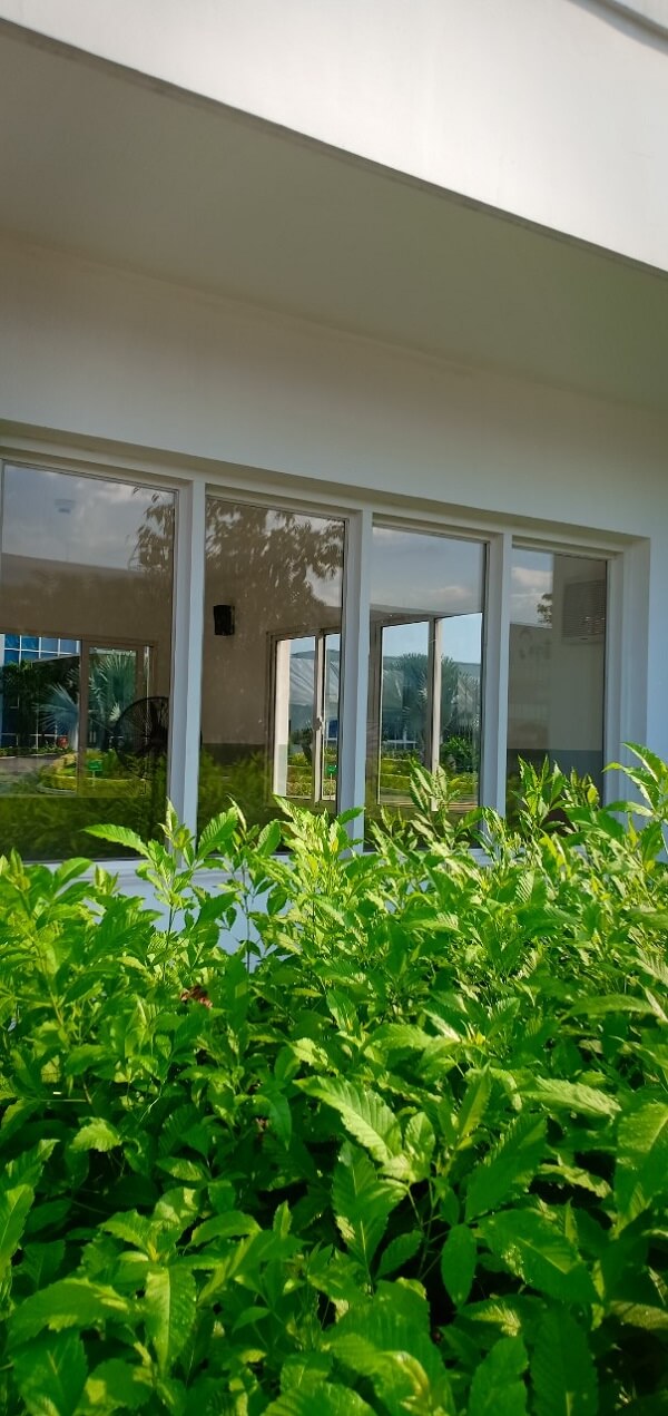 Cua Nhom Xingfa Mo Lua 02 (1)