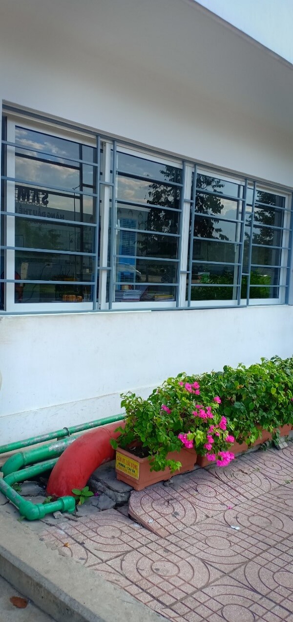 Cua Nhom Xingfa Mo Lua 03 (1)