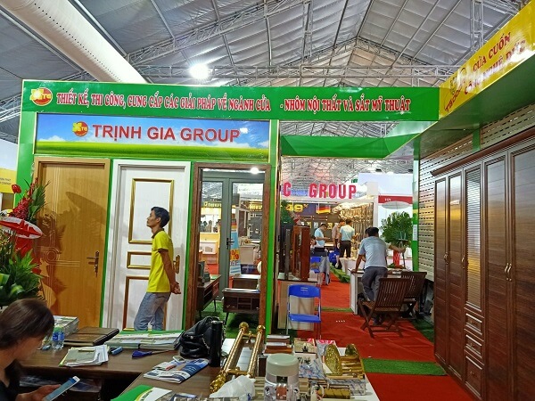 Cua Nhua Go (1)